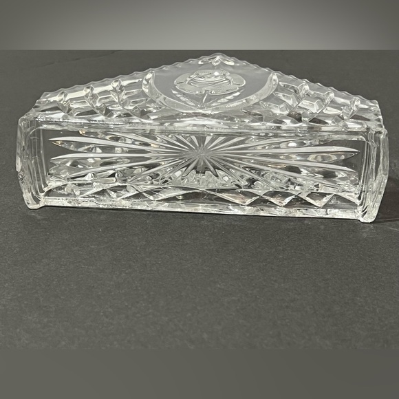 Vintage Crystal Triangle Napkin Holder Rose & Waffle Pattern Crimped Edge Design - Picture 7 of 12
